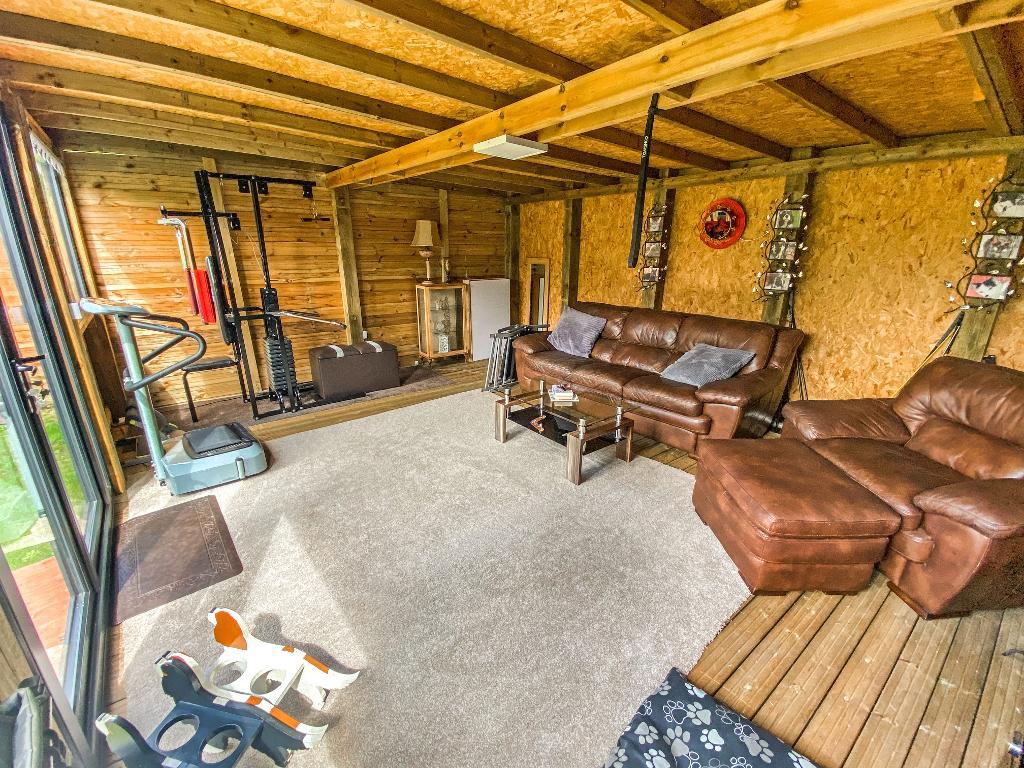 4 Bedroom SemiDetached House For Sale in Mount Drive, Wisbech, Cambs