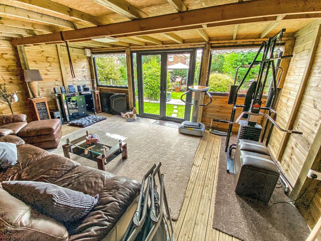 4 Bedroom SemiDetached House For Sale in Mount Drive, Wisbech, Cambs