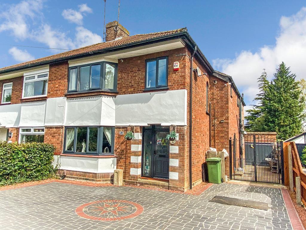 4 Bedroom SemiDetached House For Sale in Mount Drive, Wisbech, Cambs