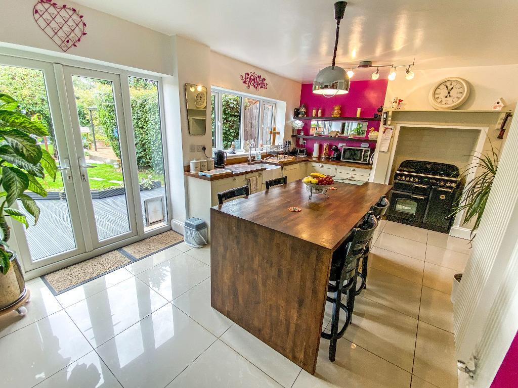 4 Bedroom SemiDetached House For Sale in Mount Drive, Wisbech, Cambs