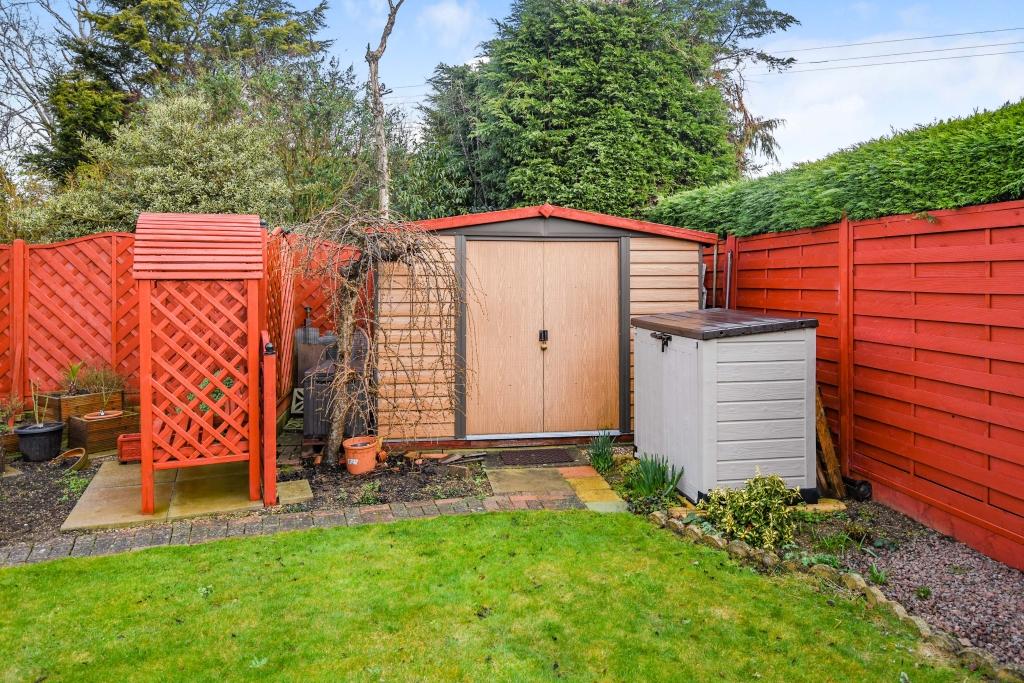 2 Bedroom Detached Bungalow For Sale in Church Road, Wisbech