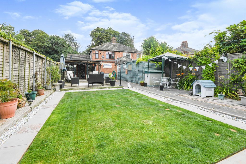 3 Bedroom SemiDetached House For Sale in Gorefield Road, Leverington