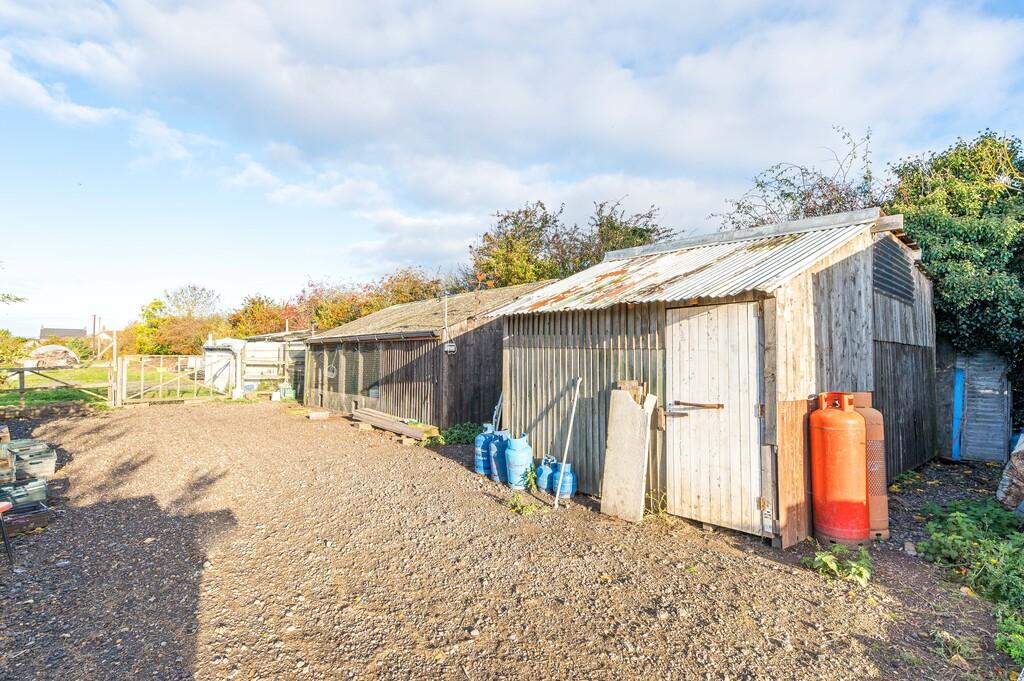 3 Bedroom Detached House For Sale in Station Road, Gedney Hill