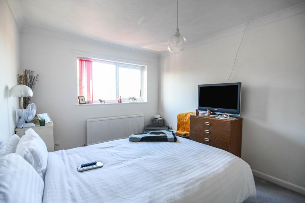 4 Bedroom SemiDetached House For Sale in High Road, Elm, Wisbech