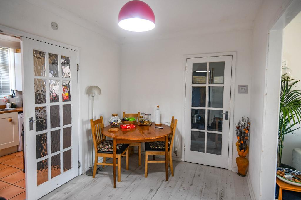 4 Bedroom SemiDetached House For Sale in High Road, Elm, Wisbech