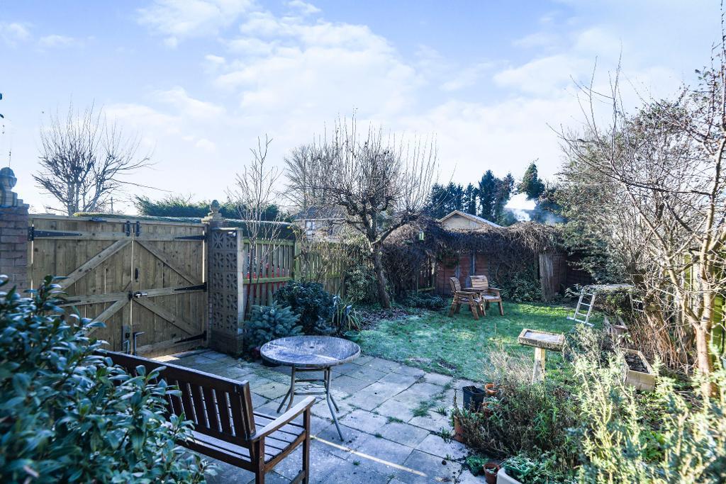 4 Bedroom SemiDetached House For Sale in High Road, Elm, Wisbech