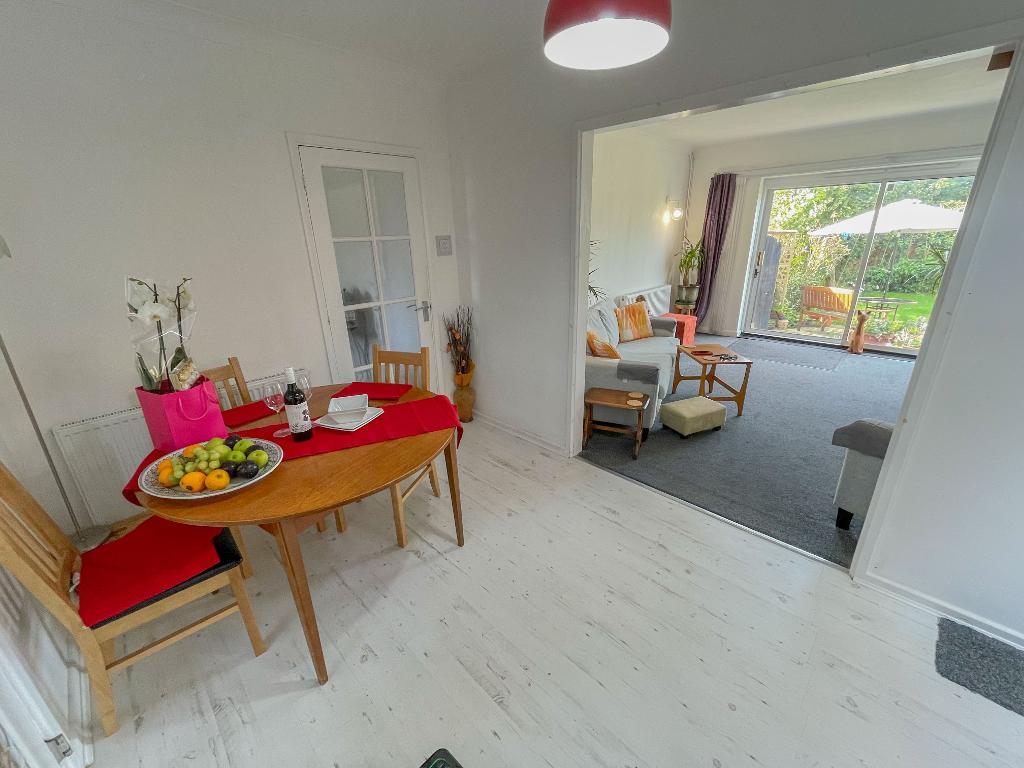 4 Bedroom SemiDetached House For Sale in High Road, Elm, Wisbech