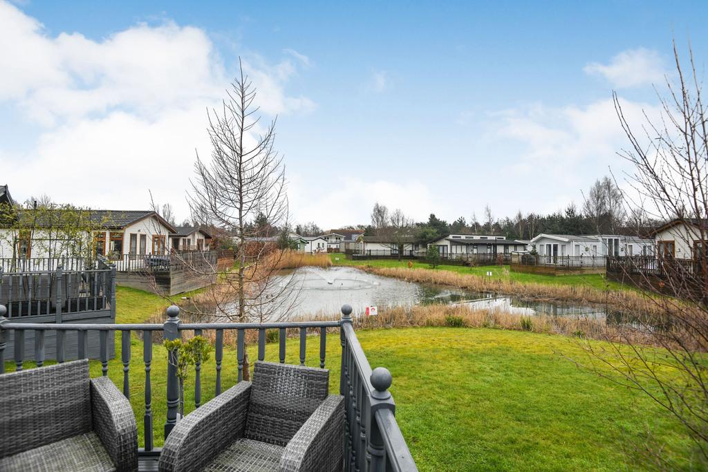 Carnoustie Court, Tydd St Giles, Wisbech, Cambs, PE13 5NZ
