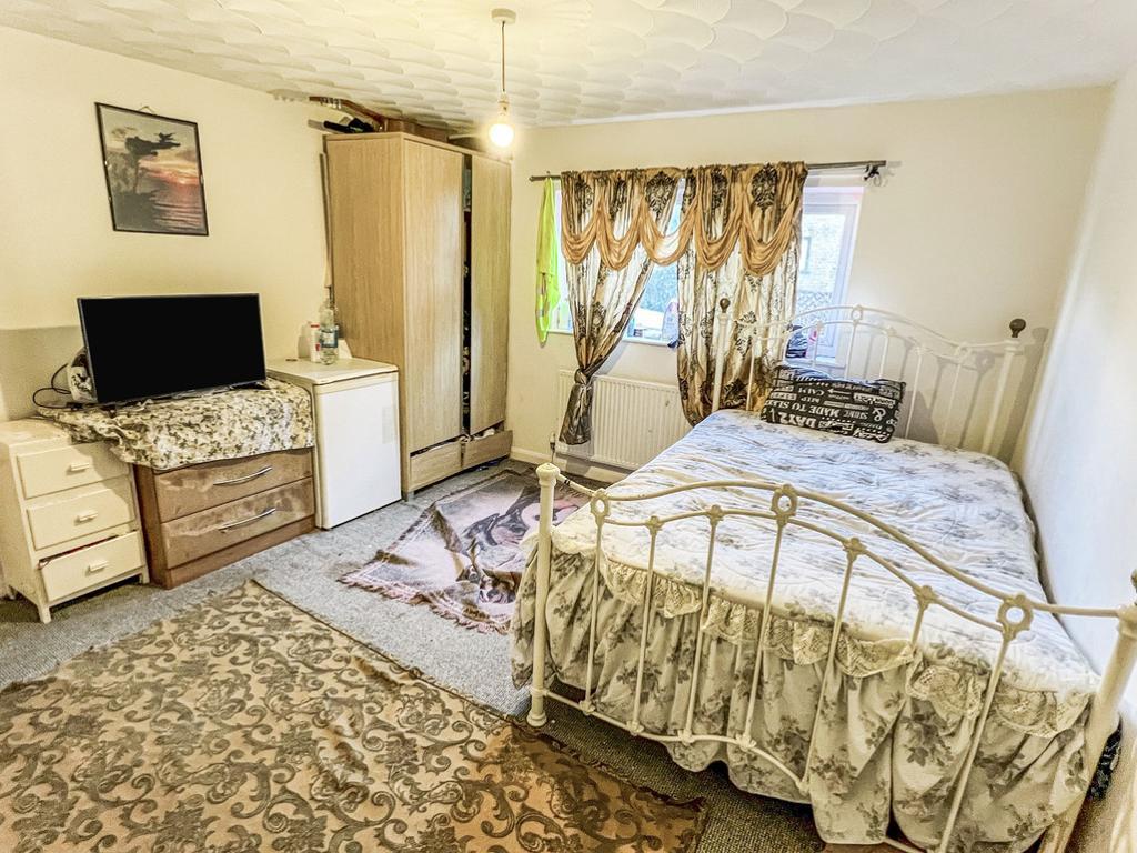 6 Bedroom Character Property For Sale in Oil Mill Lane, Wisbech