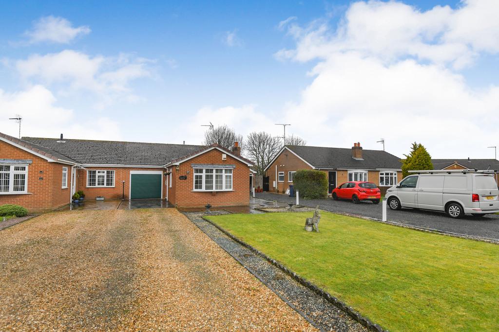2 Bedroom Link detached bungalow For Sale in Pear Tree Crescent, Leverington, Wisbech, PE13 5AY