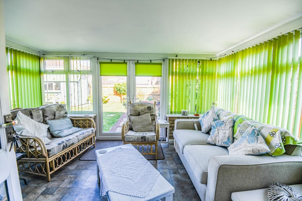 3 Bedroom Detached Bungalow For Sale in Ingham Hall Gardens, Parson