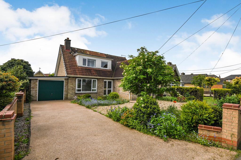 3 Bedroom Chalet For Sale in The Stitch, Fridaybridge, Wisbech, Cambs