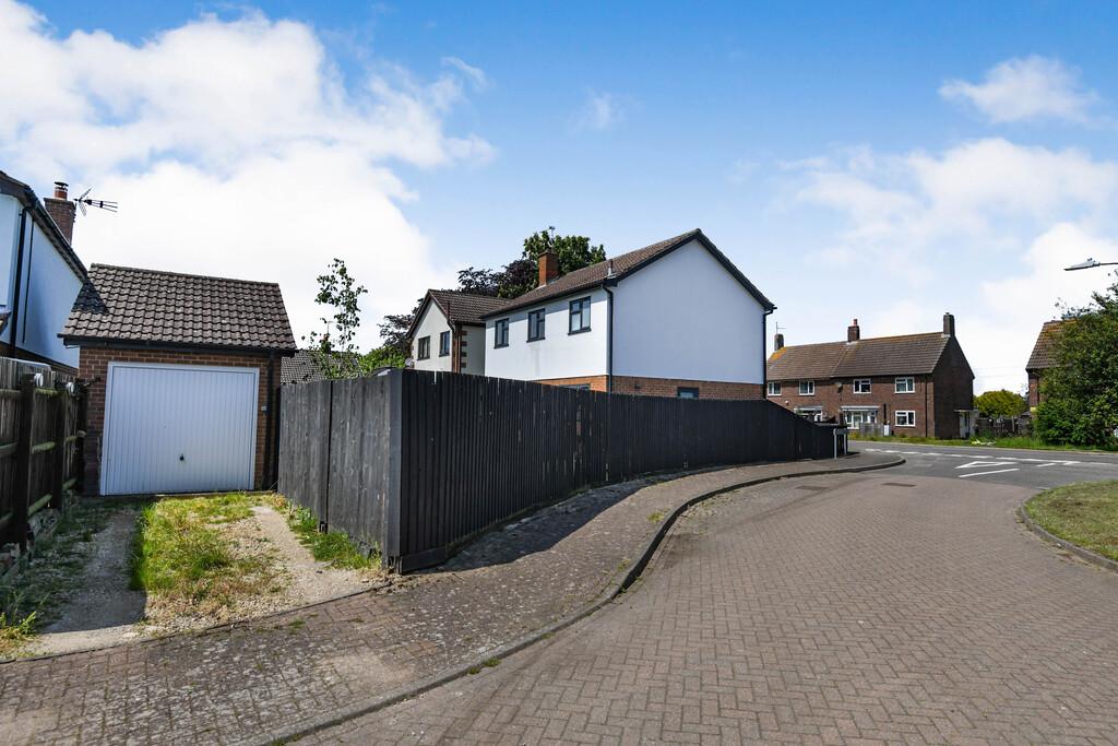 3 Bedroom Detached House For Sale in Wildfowlers Way, Gedney Drove End