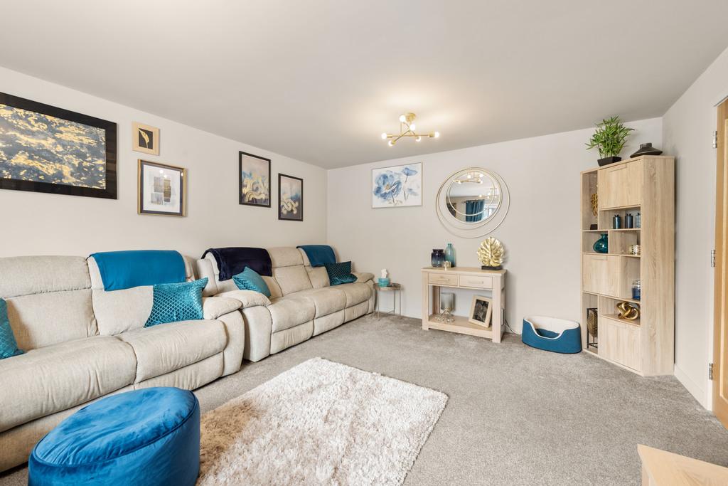 4 Bedroom Detached House For Sale in Elm Low Road, Wisbech