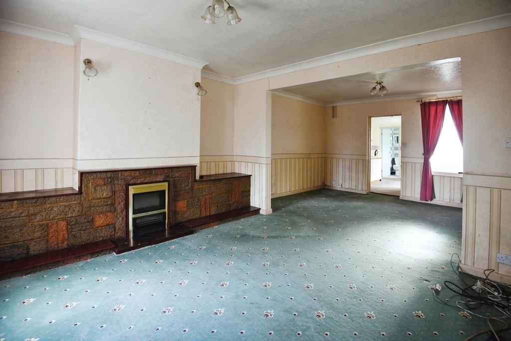 3 Bedroom SemiDetached House For Sale in Hungate Road, Wisbech