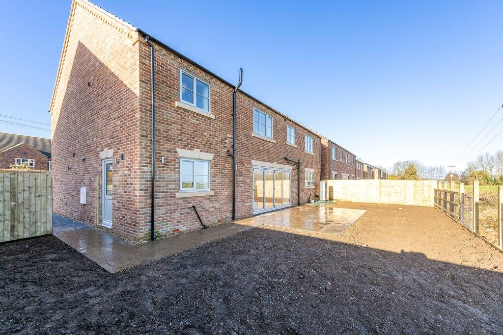 4 Bedroom Detached House For Sale in Gull Road, Guyhirn, Wisbech, Cambs