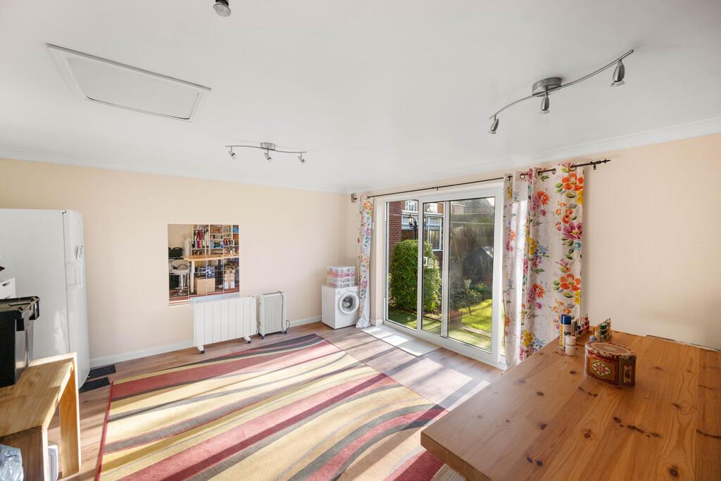 4 Bedroom Detached House For Sale in Mount Drive, Wisbech