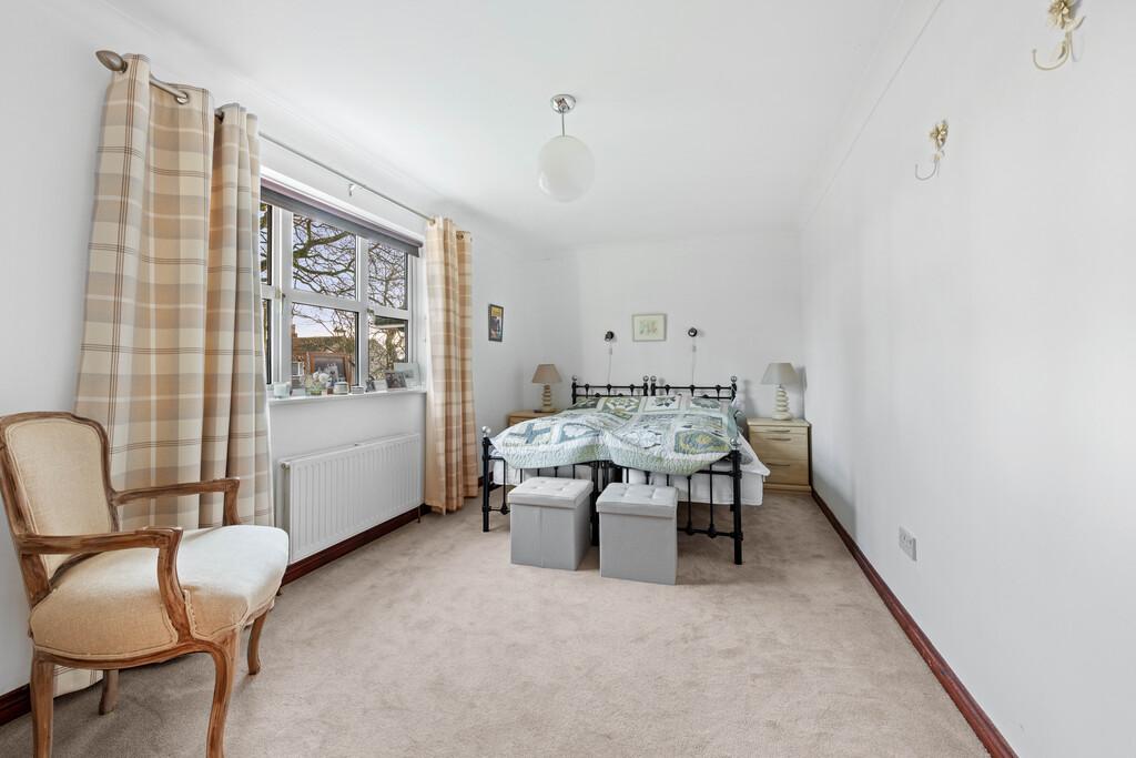 4 Bedroom Detached House For Sale in Mount Drive, Wisbech