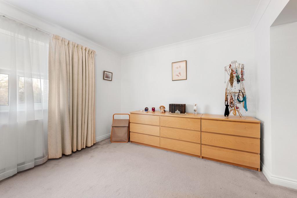 4 Bedroom Detached House For Sale in Mount Drive, Wisbech