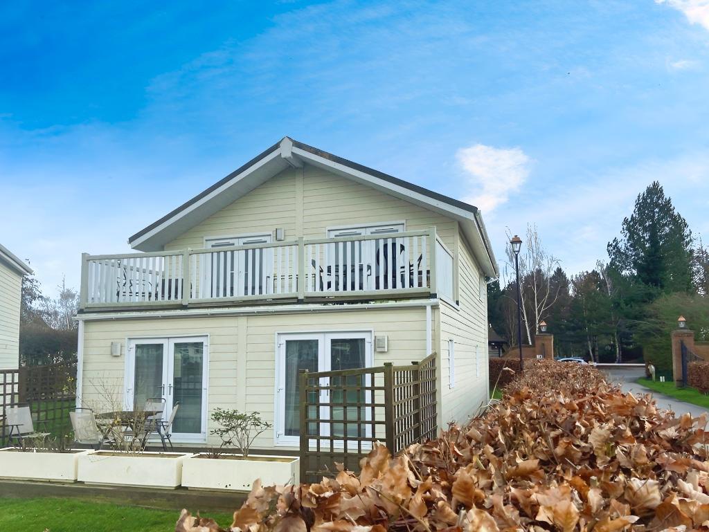 3 Bedroom Detached House For Sale in Carnoustie Court, Tydd St Giles