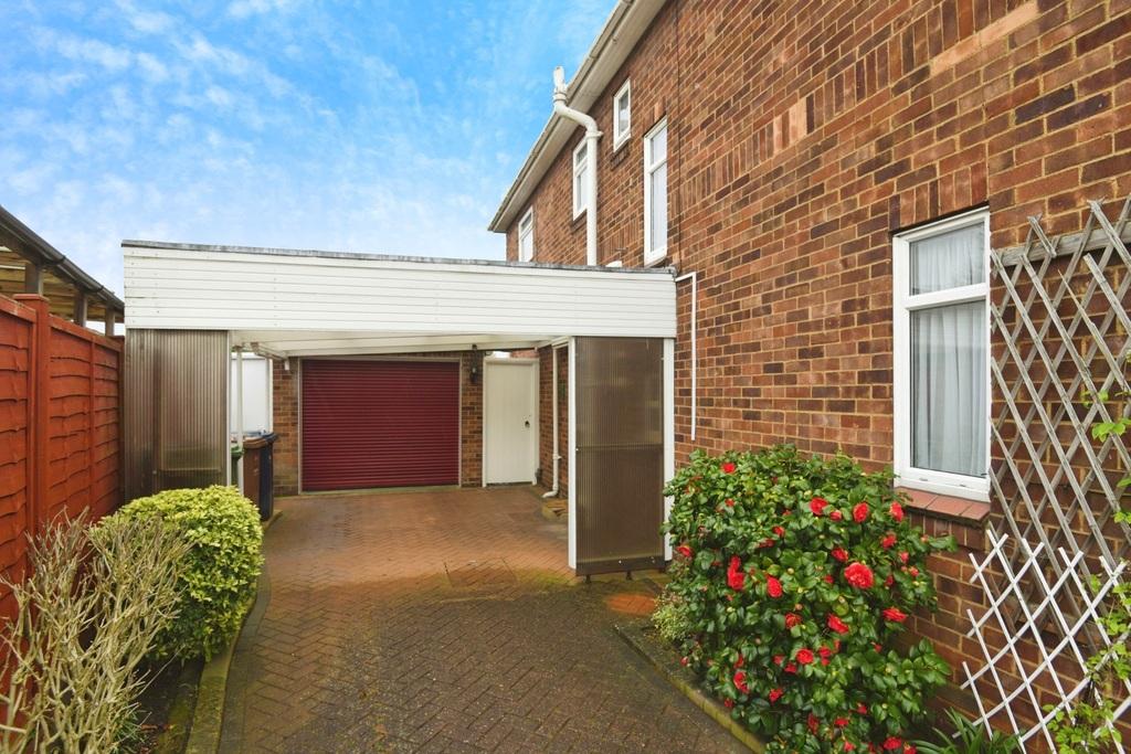 3 Bedroom Detached House For Sale in Money Bank, Wisbech, Cambs, PE13