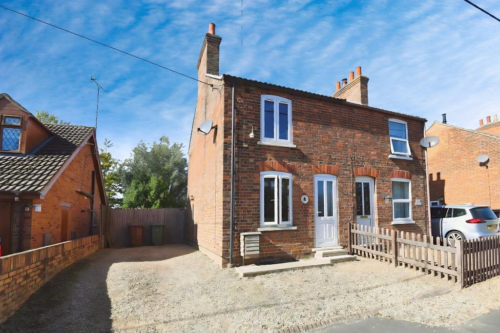 Roman Bank, Leverington, Wisbech, Cambridgeshire, PE13 5AR