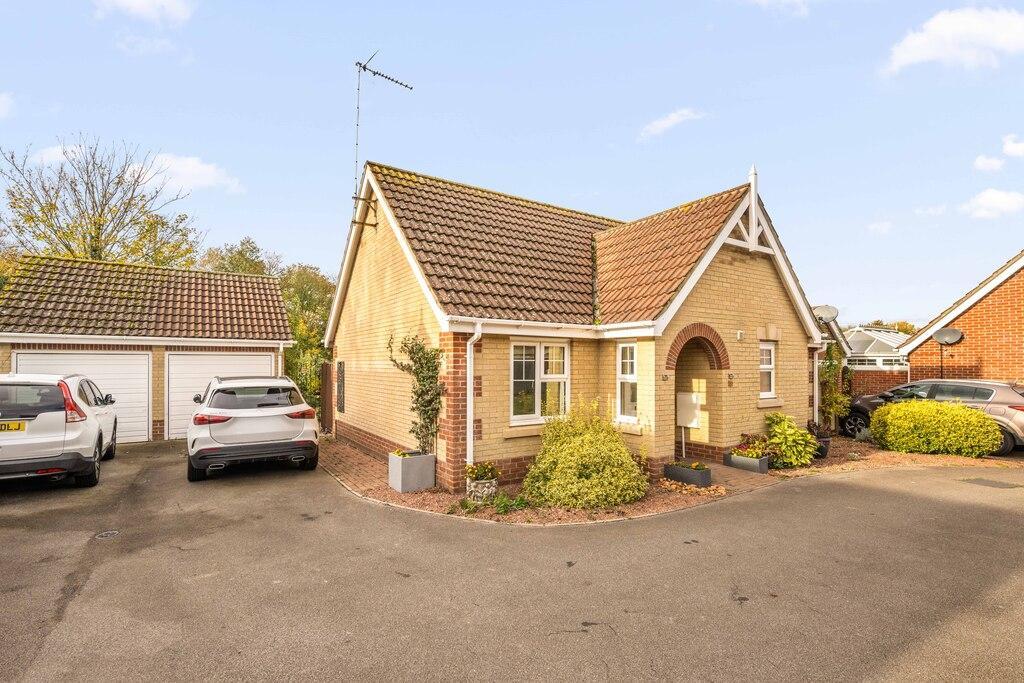 Glendon Gardens, Leverington, Wisbech, Cambridgeshire, PE13 5FA