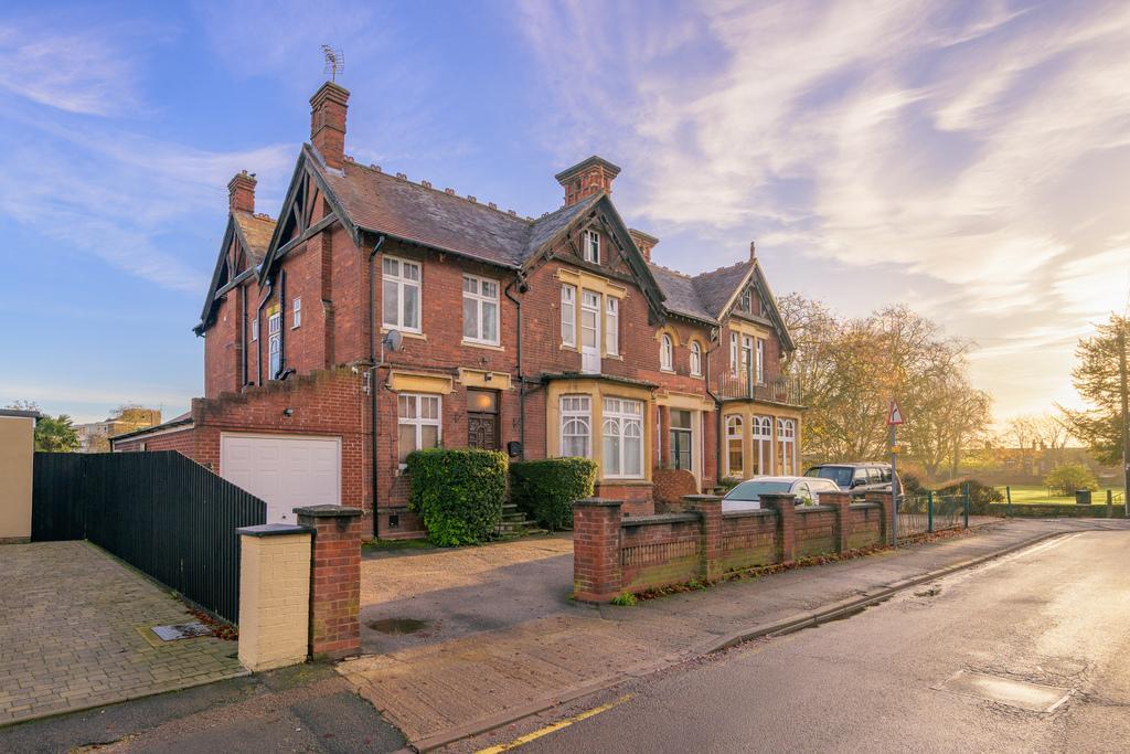 Alexandra Road, Wisbech, Cambs, PE13 1HS