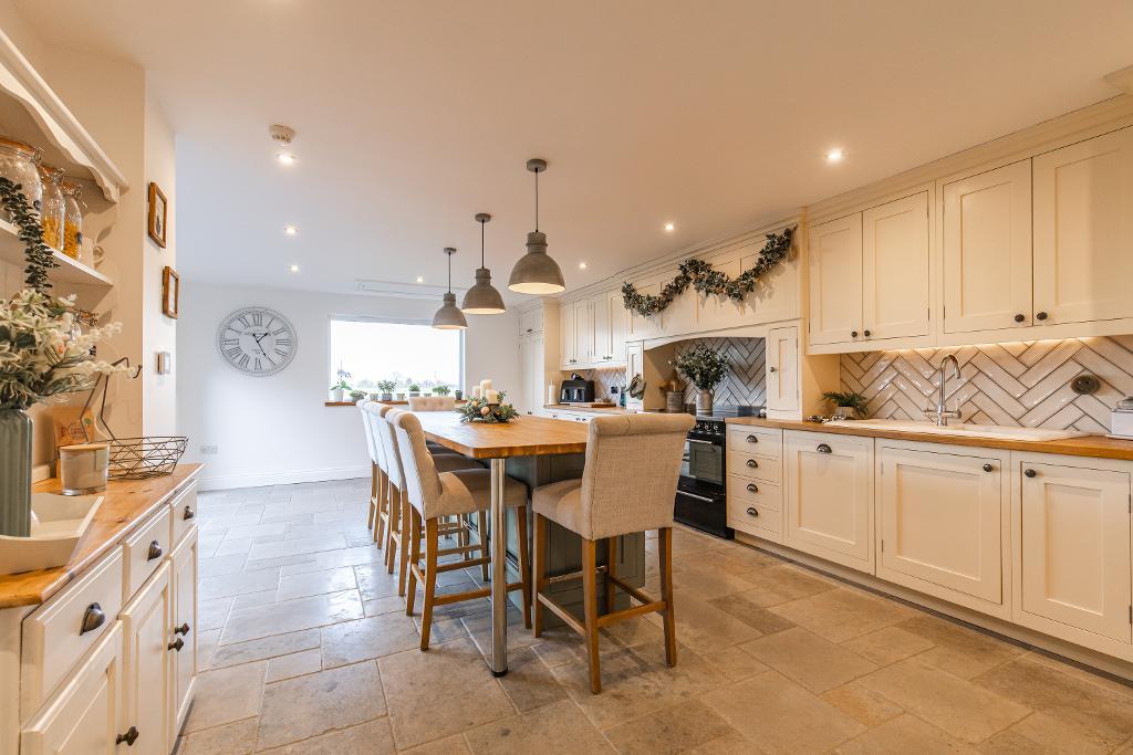 Low Road, Tilney Fen End, Wisbech, PE14 8JL